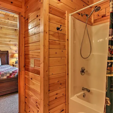 Rustic Sevierville Cabin With Covered Porch!